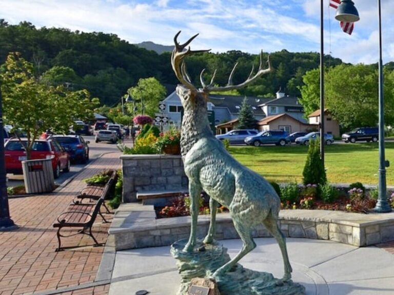 Elk statue on the town green in Banner Elk